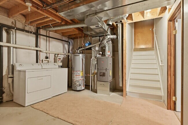 Building Photo - $2,995.95 | 4 Bed, 2 Bath Single Family Westminster Home – Central A/C and heating, In Unit Washe...