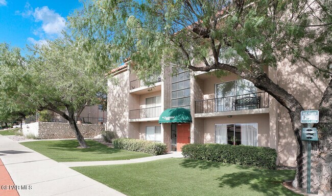 Building Photo - 252 Shadow Mountain Dr