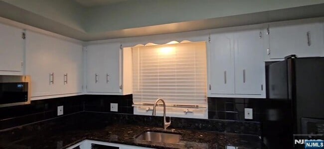 Building Photo - 95 Stefanic Ave