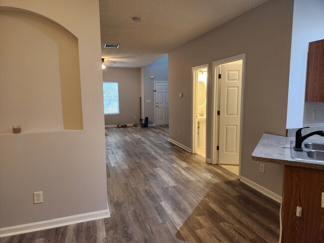 Building Photo - 1545 Eastern Sunrise Ln