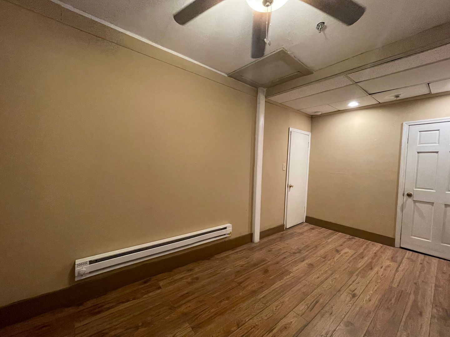Building Photo - 420 College St