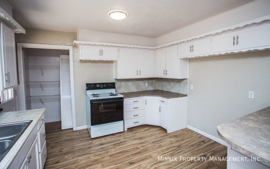 Building Photo - 2210 31st St