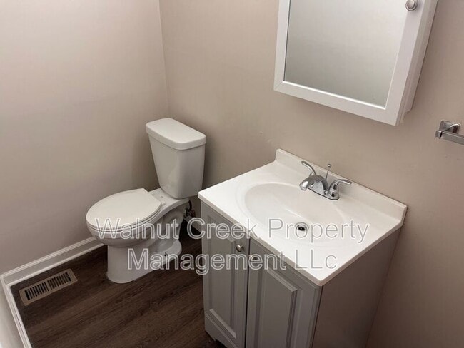 Building Photo - 5520 Beavercrest Dr