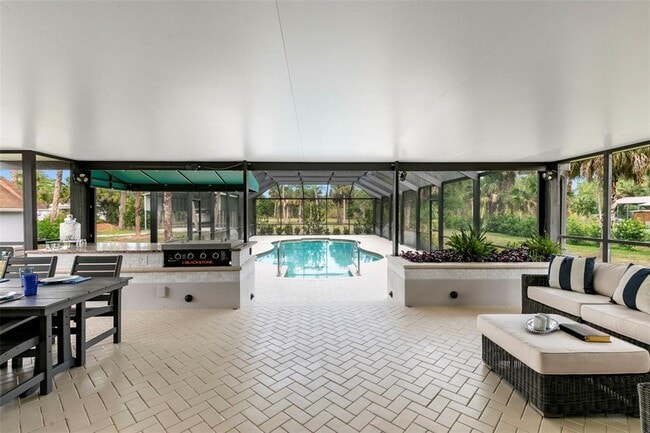 Building Photo - 1020 19th St SW