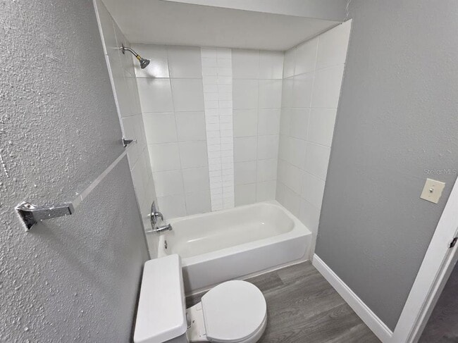 Building Photo - 6130 Westgate Dr