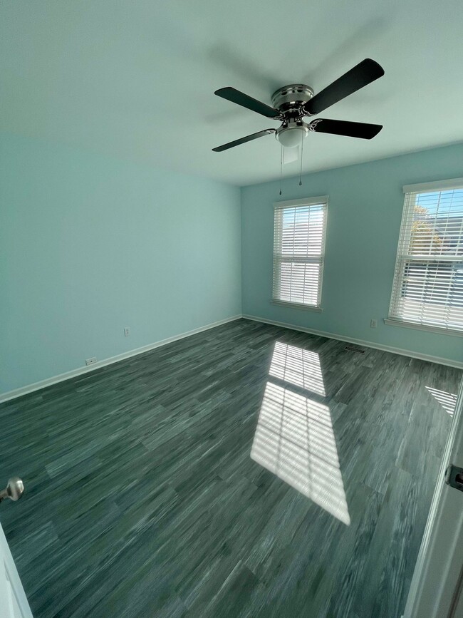 Building Photo - 17815 Huron Dr
