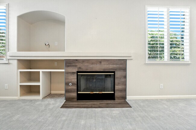 Building Photo - 9437 Red Spruce Way