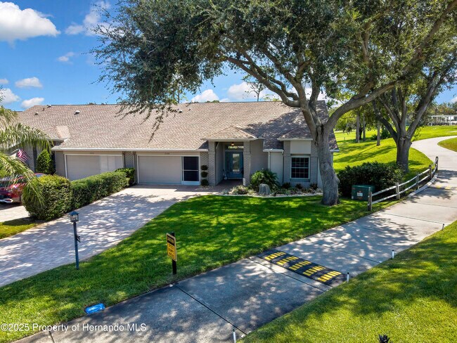 Building Photo - 2368 Fairskies Dr