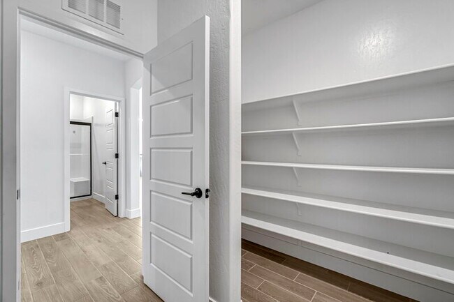 Building Photo - 7153 E Harvard Ave