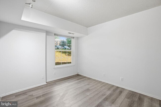 Building Photo - 7651 Tremayne Pl