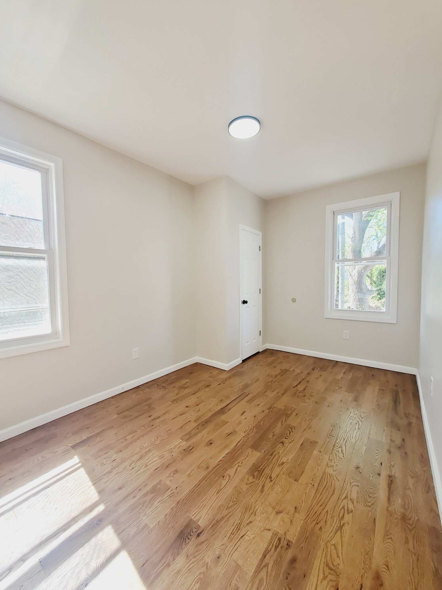 Building Photo - 457 Garfield Ave