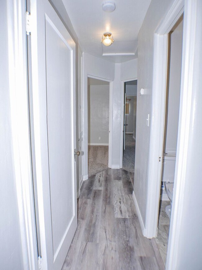 Building Photo - Charming Ocean Beach Home!