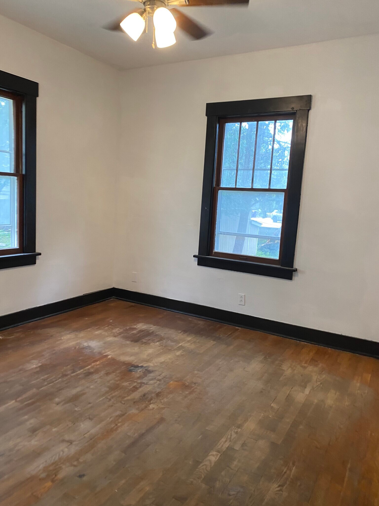 Building Photo - 1417 Humboldt St