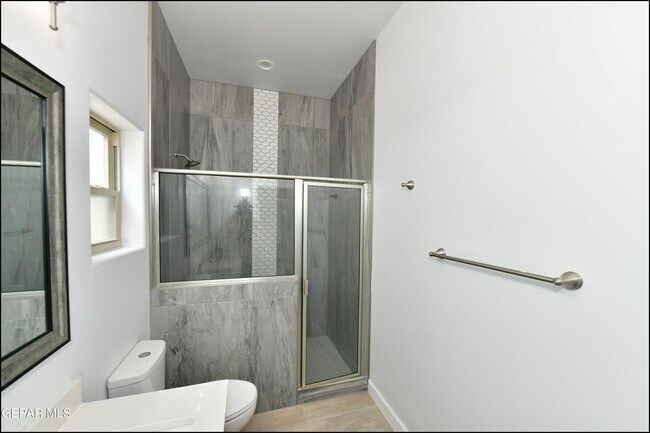 Building Photo - 142 Ruth Trl