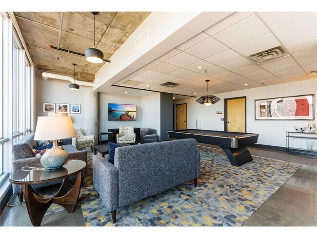 Building Photo - 730 N 4th St