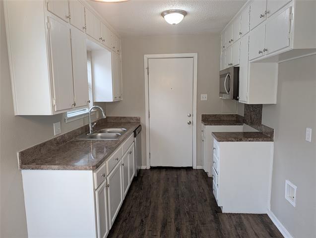 Building Photo - 713 Heathcliff Dr