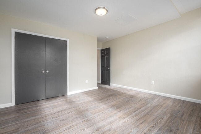 Building Photo - Beautifully renovated single family home