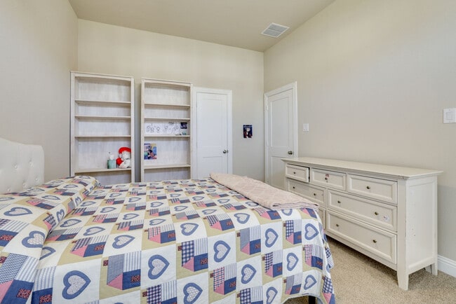 Building Photo - 12718 Mdw Gln Trl