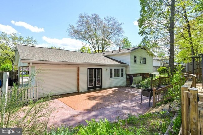 Building Photo - 2412 Rockbridge St