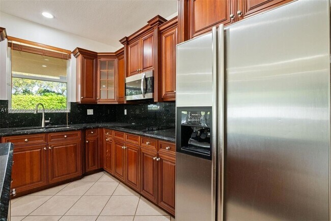 Building Photo - 16301 SW 49th Ct