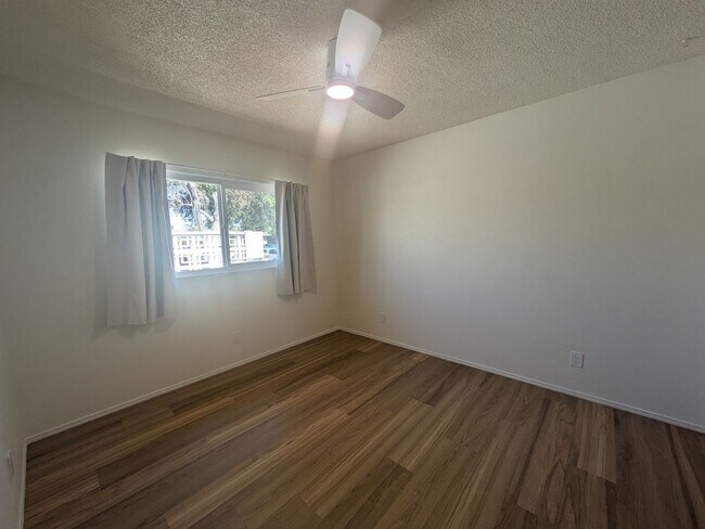 Building Photo - $$$$$$500 MOVE IN BONUS!!!!Freshly Remodel...