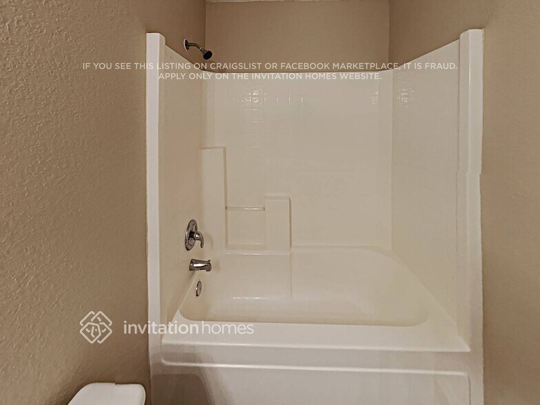 Building Photo - 10220 Cypress Hills Dr