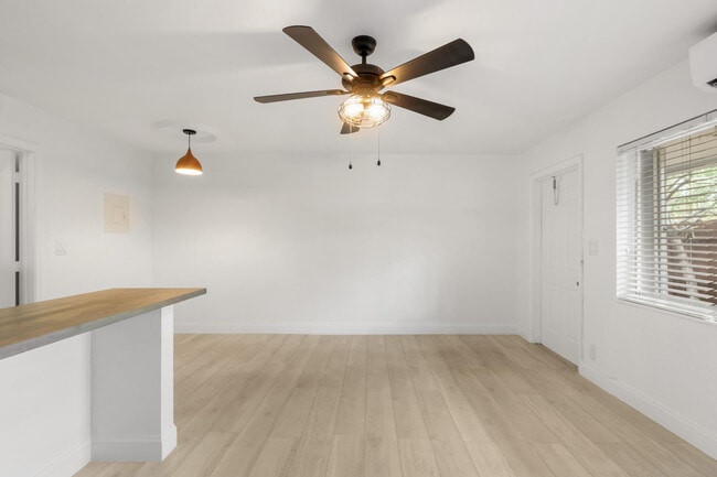 Building Photo - 1125 SW 15th Ave