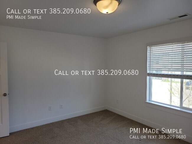 Building Photo - 10884 N Slate Ln