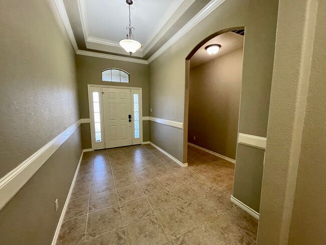Building Photo - 5690 Nicole Ln