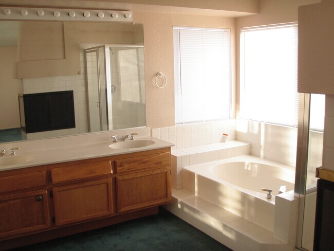 Building Photo - 8955 Digger Pine Dr