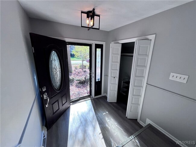 Building Photo - 306 Randwood Dr