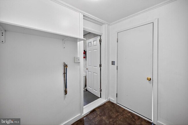 Building Photo - 1234 Mulberry St