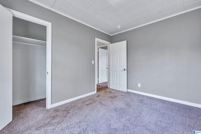 Building Photo - 5505 Court O