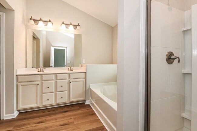 Building Photo - 1216 Foxcroft Ln