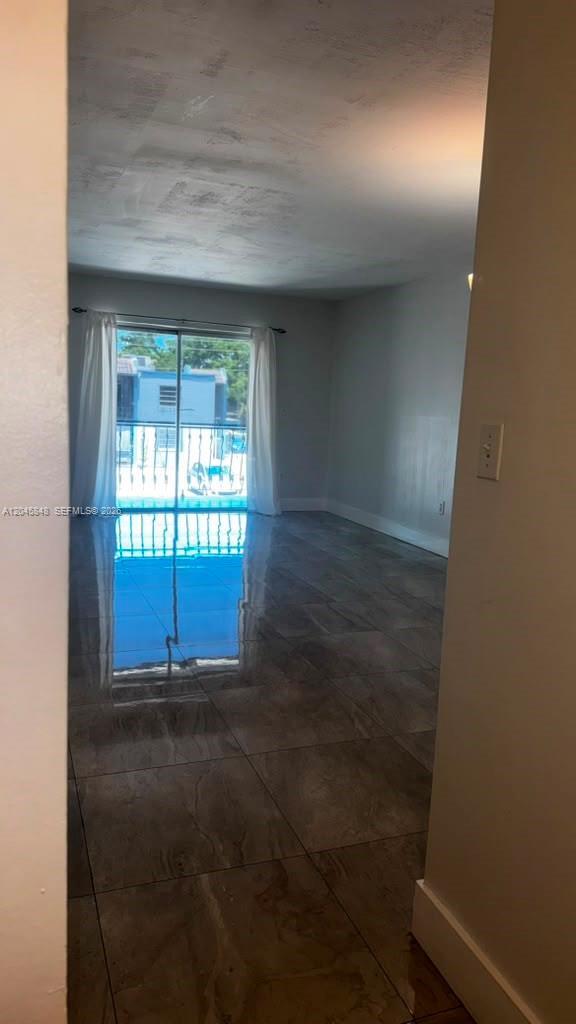 Building Photo - 145 SW 30th Ct