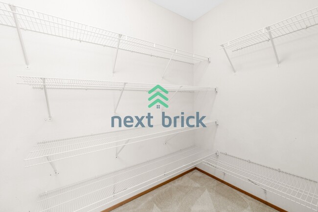 Building Photo - Charming Detached Cottage in Snoqualmie Ridge - Award Winning Schools!