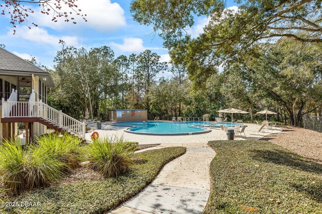 Building Photo - 16 Forest View Way