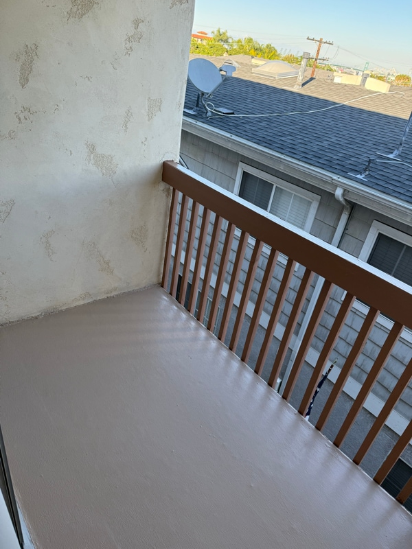 Building Photo - 966 W 11th St