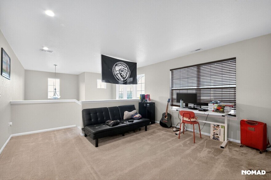 Building Photo - 15980 E Otero Cir