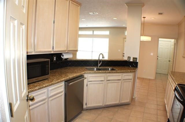 Building Photo - 7745 Pecan Dr
