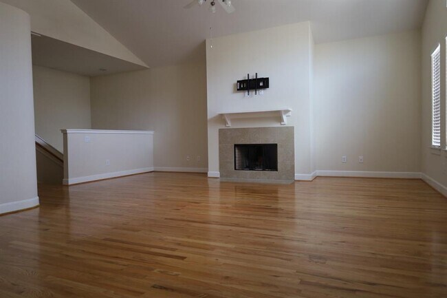 Building Photo - 3605 Main Plaza Dr