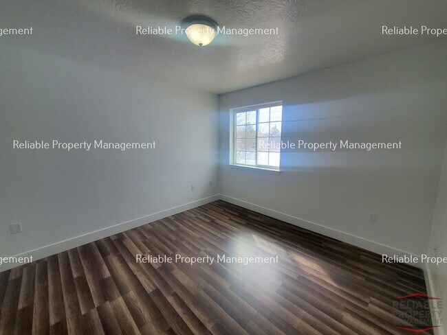 Building Photo - 2236 Meppen Dr