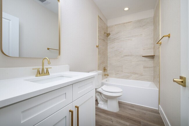 Building Photo - 402 Ada Unit 1 | CALL FOR SUMMER APPLICATI...