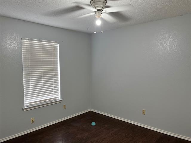 Building Photo - 2907 Sierra Dr