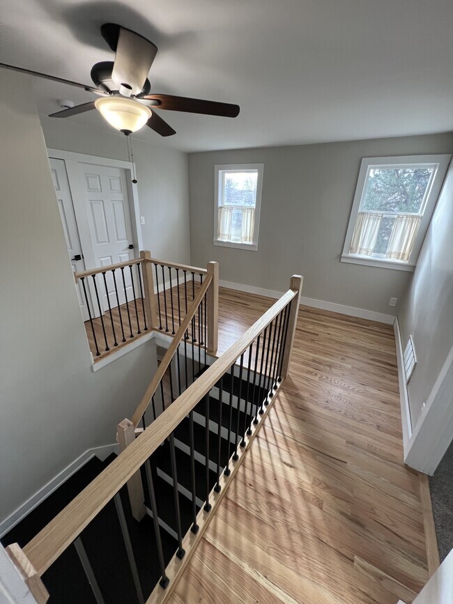 Building Photo - 334 W Willox Ln