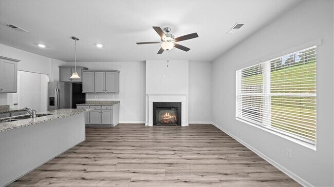 Building Photo - 7573 Knoll Hollow Rd
