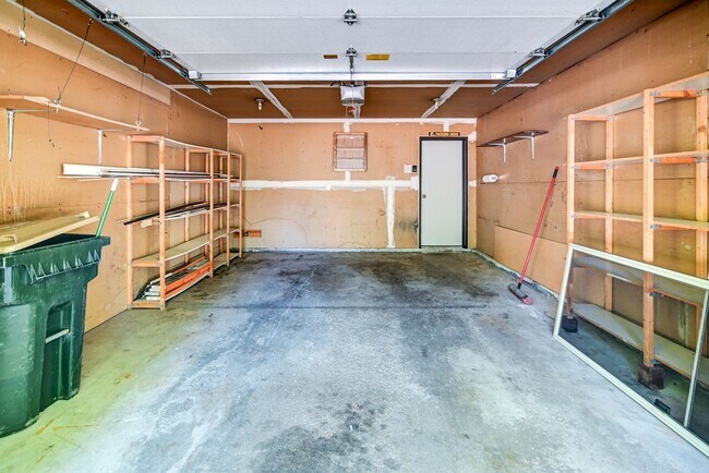 Building Photo - Broadway Drive - Sun Prairie