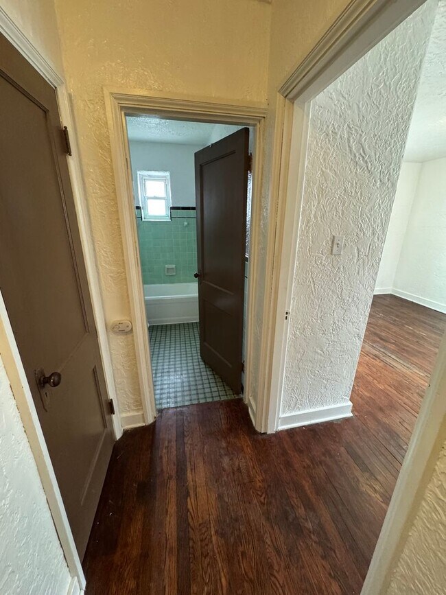 Building Photo - 2901 Chartiers Ave