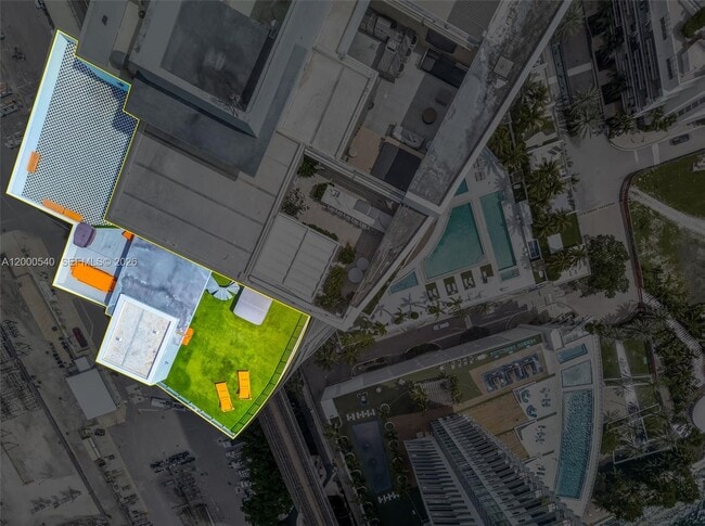 Building Photo - 90 SW 3rd St