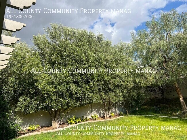 Building Photo - 25255 High Plains Ct